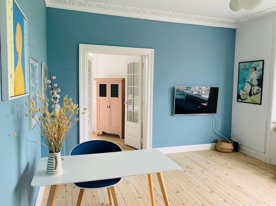 Cosy Og Spacious In The Heart Of